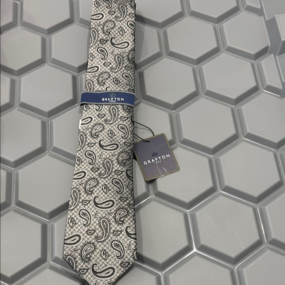 Grafton tie new with tags